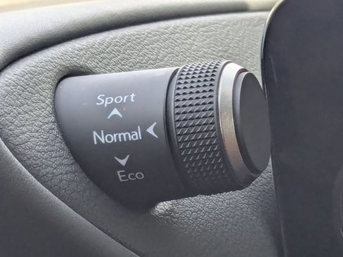 Used 2025 Lexus ES 300h w/ Premium Package image 17