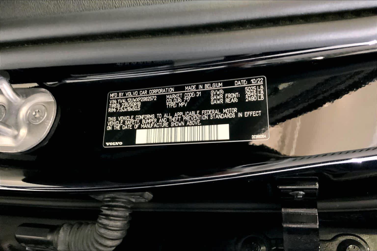 Used 2023 Volvo XC40 B5 Plus w/ Protection Package Premier AWD/4WD image 36