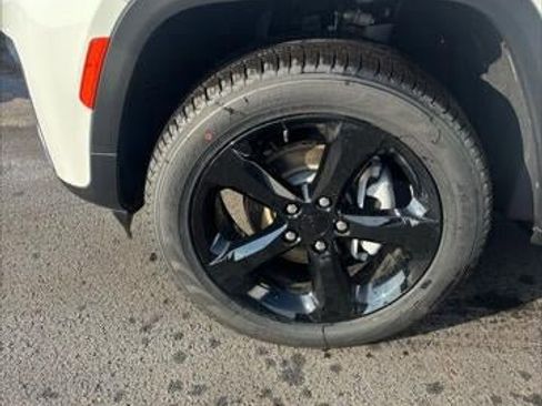 New 2026 Jeep Grand Cherokee Limited image 52