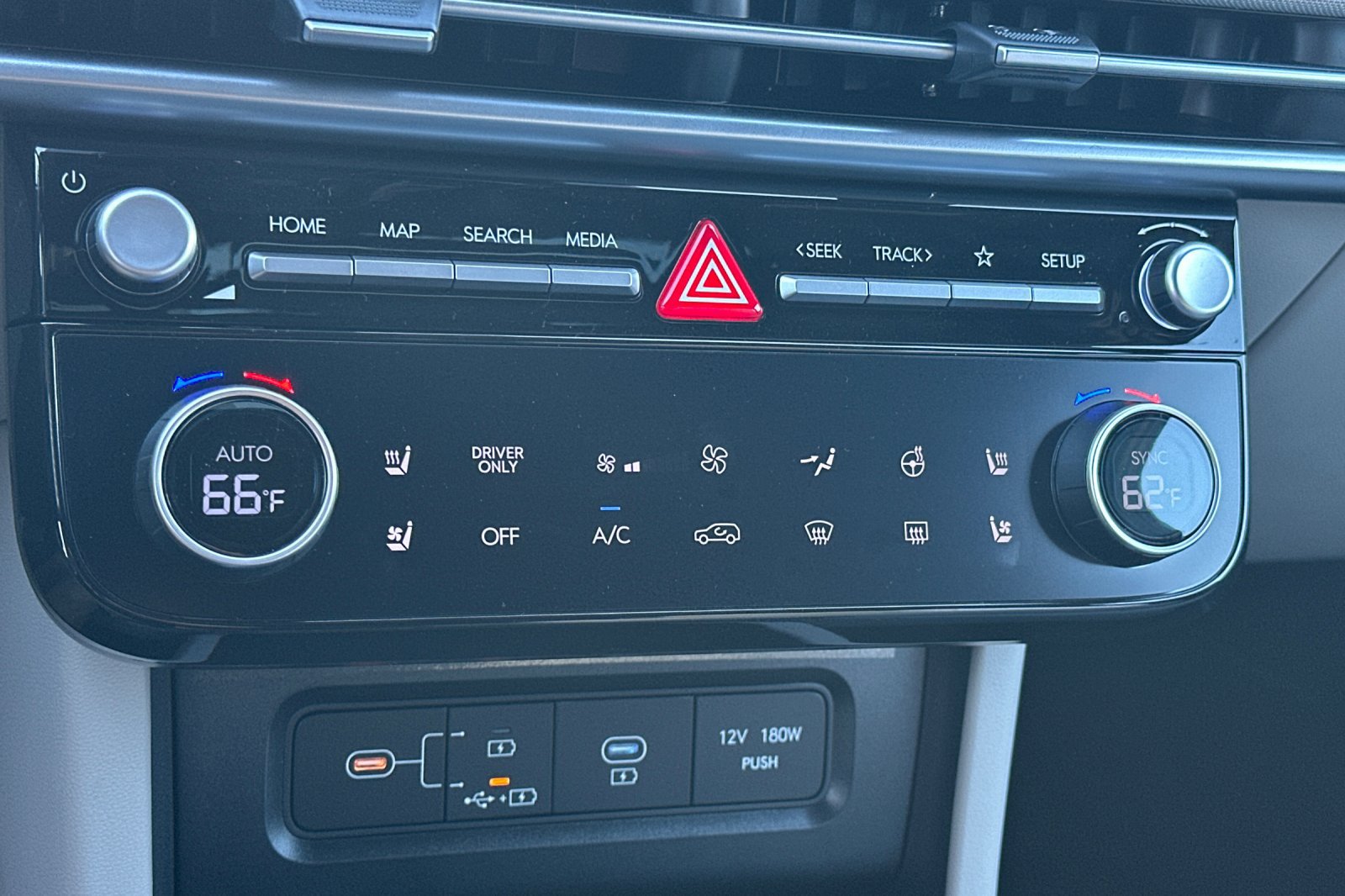 New 2026 Hyundai Tucson Limited AWD/4WD image 18