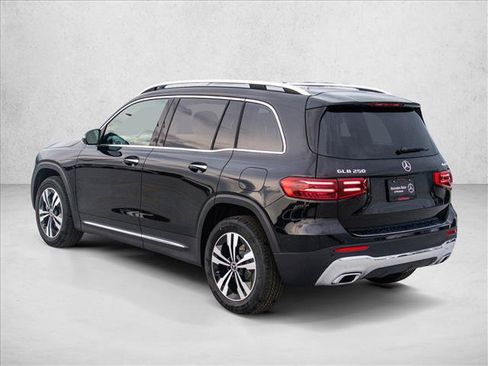 New 2026 Mercedes-Benz GLB 250 4MATIC image 7