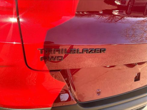 Used 2023 Chevrolet TrailBlazer RS w/ Sun and Liftgate Package image 27