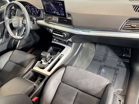 Used 2022 Audi Q5 e Prestige w/ Prestige Package image 28