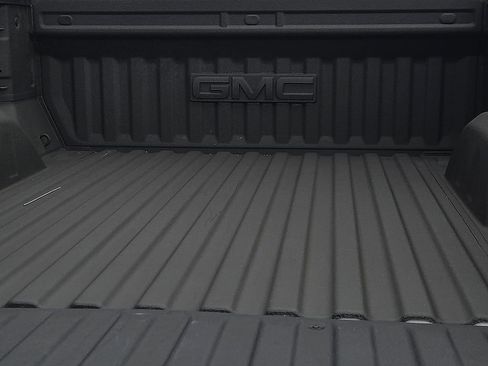 Used 2026 GMC Sierra 1500 AT4 w/ AT4 Premium Package AWD/4WD image 8