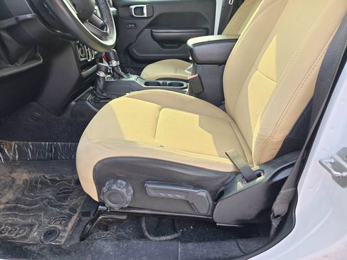 Used 2018 Jeep Wrangler Unlimited Sport S AWD/4WD image 11