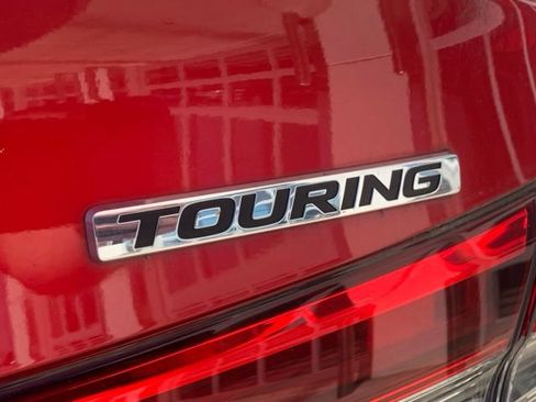 Used 2023 Honda Civic Touring image 4