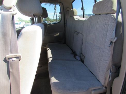 Used 2000 Toyota Tundra SR5 RWD image 17