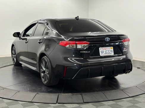 Certified 2024 Toyota Corolla SE w/ SE Package FWD image 12