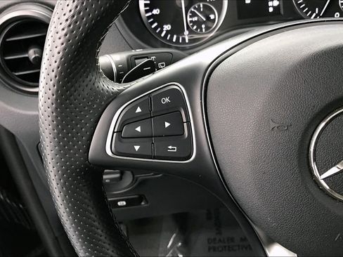 Used 2019 Mercedes-Benz Metris Passenger image 17