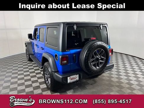 Used 2026 Jeep Wrangler Sport S image 5