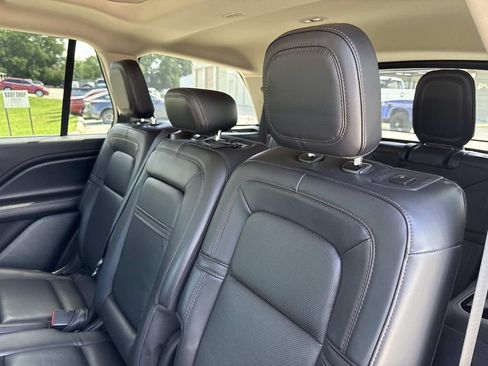 Certified 2022 Lincoln Aviator Reserve AWD/4WD image 14