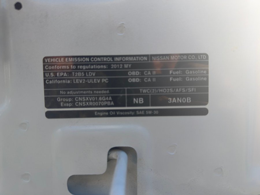 Used 2012 Nissan Versa SV FWD image 26