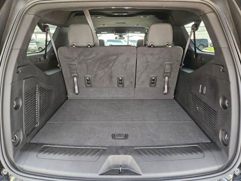 Used 2022 GMC Yukon XL SLT image 28