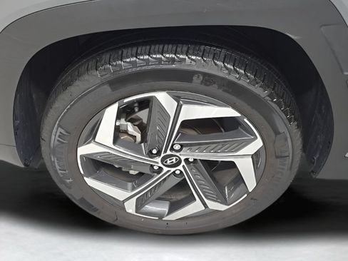 Certified 2024 Hyundai Tucson Limited AWD/4WD image 40
