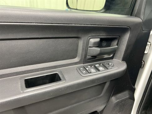 Used 2016 RAM 3500 Tradesman w/ Chrome Appearance Group image 19