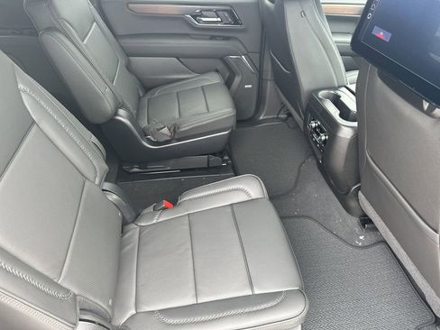 New 2026 GMC Yukon XL Denali w/ Denali Reserve Package AWD/4WD image 38