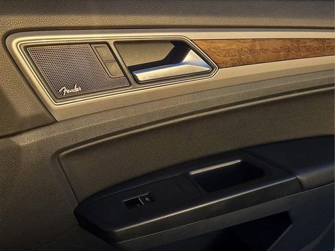 Used 2018 Volkswagen Atlas SEL Premium image 14