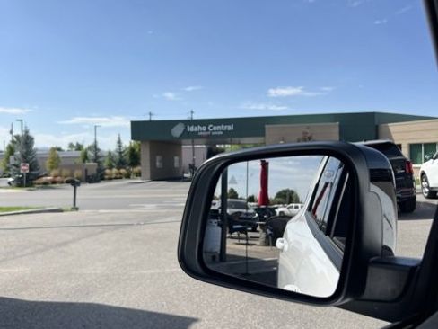 Used 2024 Dodge Durango SXT image 36