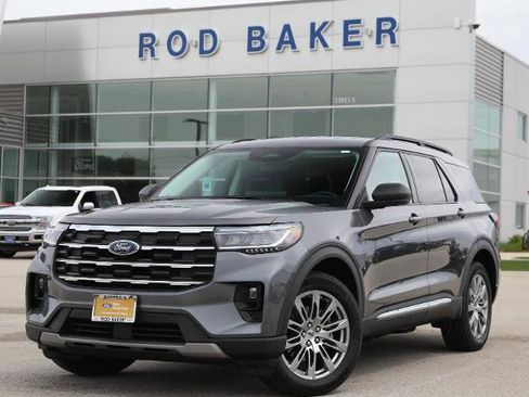 Certified 2025 Ford Explorer Active w/ Active Comfort Package AWD/4WD image 1