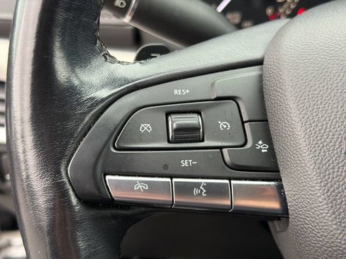 Used 2022 Cadillac XT4 Premium Luxury w/ Safety Alert Package FWD image 25