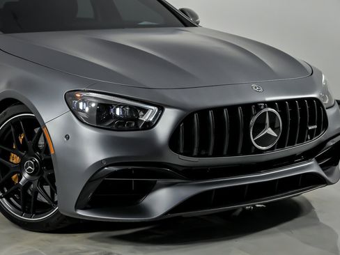 Used 2021 Mercedes-Benz E 63 AMG S image 3