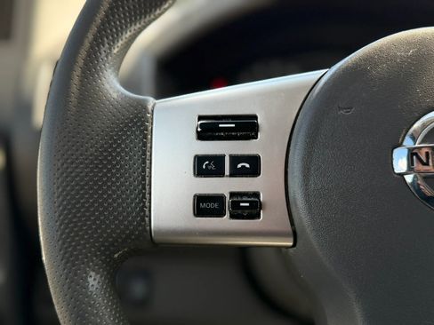 Used 2018 Nissan Frontier S RWD image 19