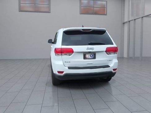 Used 2018 Jeep Grand Cherokee Laredo AWD/4WD image 7