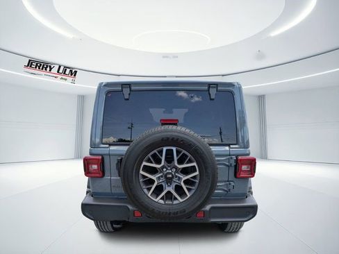New 2026 Jeep Wrangler Unlimited Sahara AWD/4WD image 4