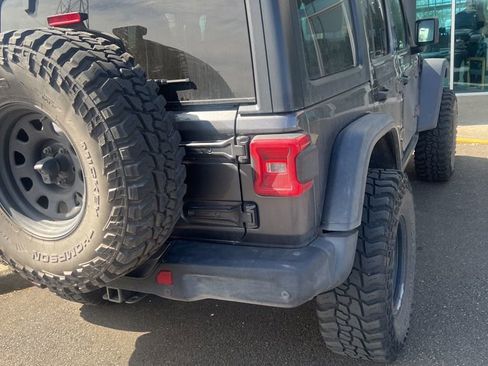 Used 2018 Jeep Wrangler Unlimited Rubicon image 5