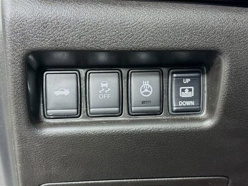 Used 2018 Nissan Maxima Platinum FWD image 10