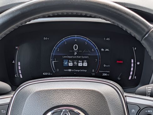 Used 2023 Toyota Corolla Cross XLE w/ Convenience Package AWD/4WD image 21
