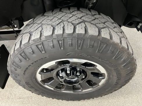 Used 2025 Ford F350 Platinum w/ Tremor Off-Road Package image 19