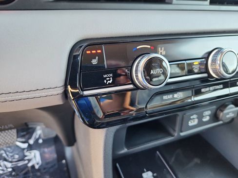 New 2025 Honda Pilot Touring image 15