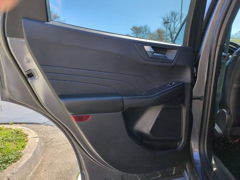 Used 2025 Ford Escape ST-Line image 26