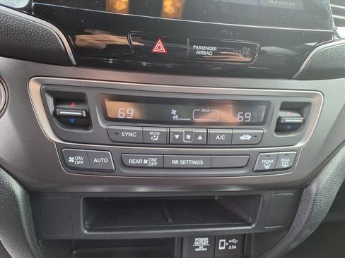 Used 2021 Honda Passport Sport image 16