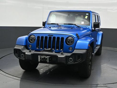 Used 2014 Jeep Wrangler Unlimited Sahara AWD/4WD image 9