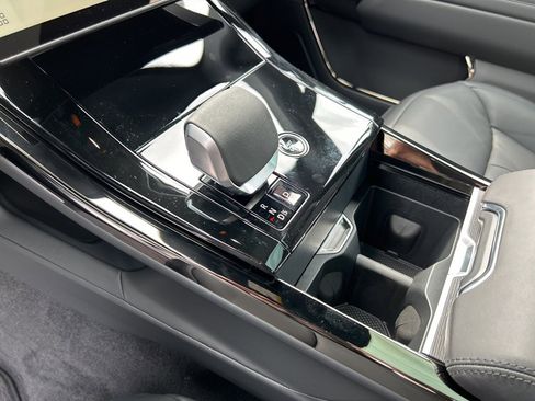 New 2025 Land Rover Range Rover Sport Dynamic SE image 13