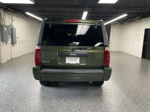 Used 2007 Jeep Commander Sport AWD/4WD image 7