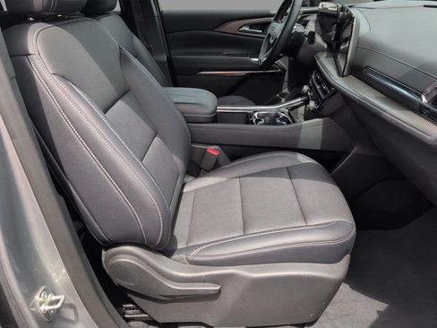 Certified 2026 Chevrolet Traverse LT FWD image 41