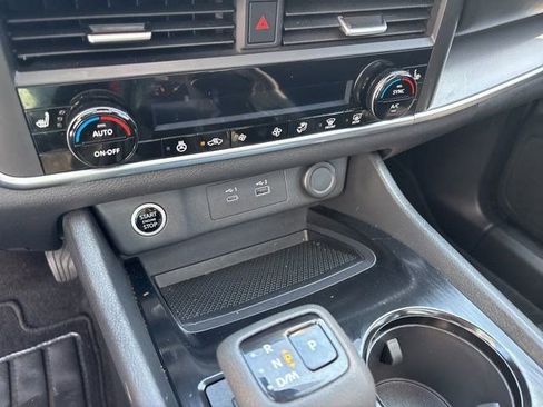 Used 2023 Nissan Rogue SV w/ SV Premium B Package AWD/4WD image 23