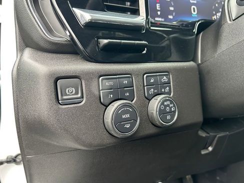 Used 2025 Chevrolet Silverado 2500 LTZ w/ LTZ Premium Package image 21
