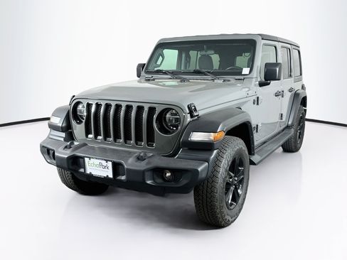 Used 2021 Jeep Wrangler Unlimited Sport AWD/4WD image 3