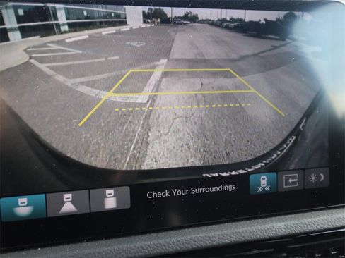 Used 2023 Honda CR-V Sport Touring image 6