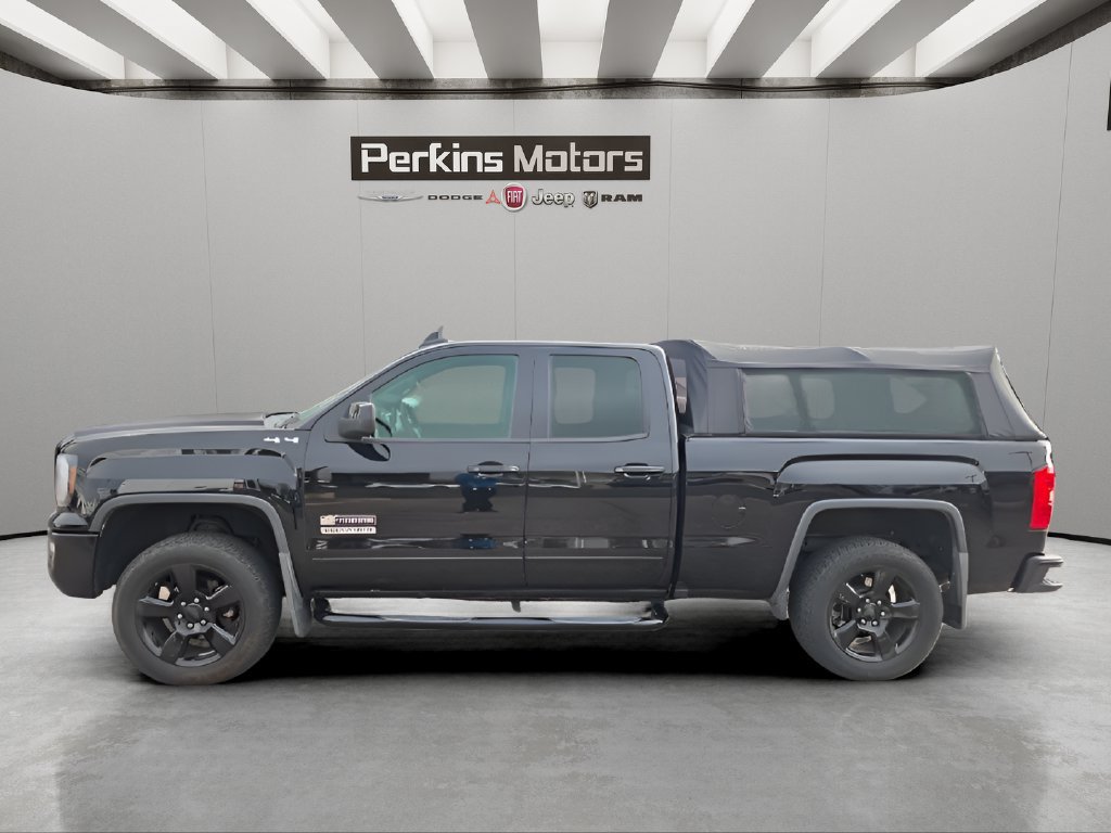 Used 2017 GMC Sierra 1500 SLE w/ Elevation Edition AWD/4WD image 2