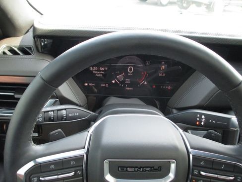 Used 2026 GMC Yukon Denali w/ Sun & Power Step Package image 34