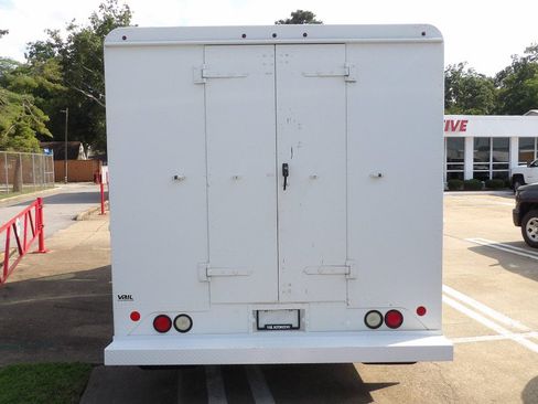 Used 2014 Ford E-350 and Econoline 350 Super Duty w/ A/C Prep Package RWD image 3