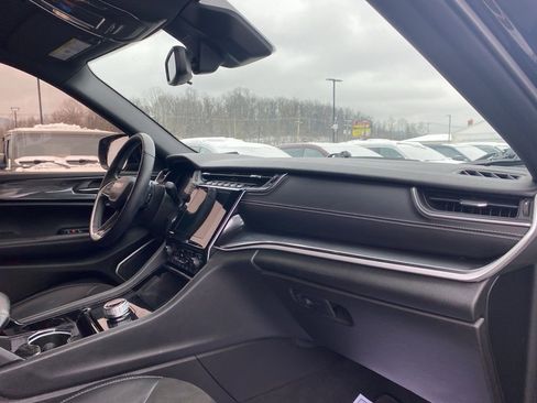 Certified 2021 Jeep Grand Cherokee L Laredo image 8