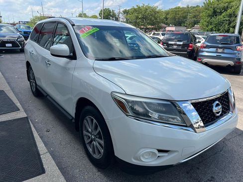 Used 2014 Nissan Pathfinder S AWD/4WD image 9