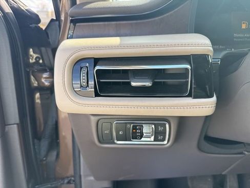 Used 2022 Lincoln Aviator Reserve w/ Equipment Group 201A image 14