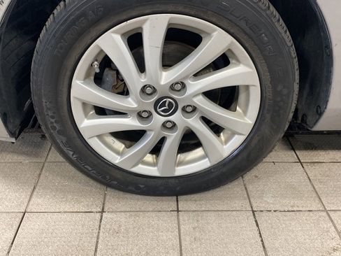 Used 2013 MAZDA MAZDA3 i Touring image 2